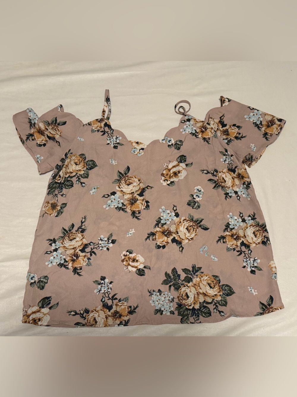 Floral Scalloped Off-The-Shoulder Blouse in Dusty Mauve